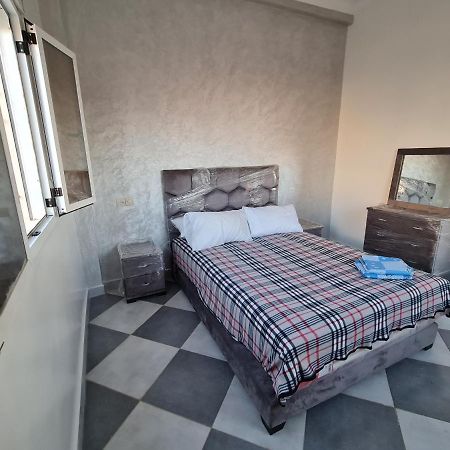 Appartement meublé à louer Larache Esterno foto